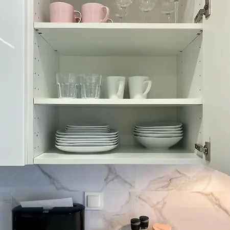 Enes Legnicka Street A