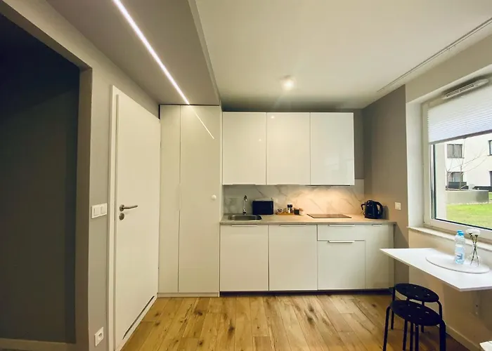 Enes Legnicka Street A דירה