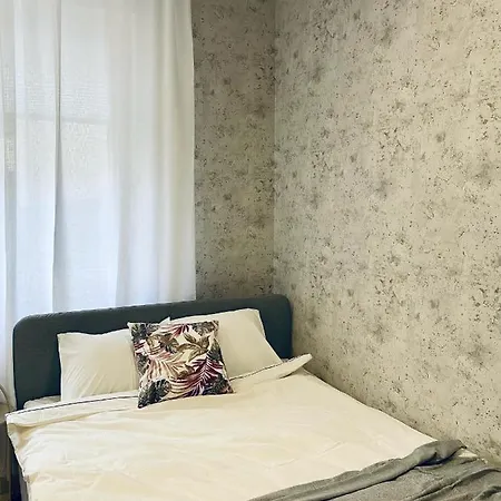 Enes Legnicka Street A