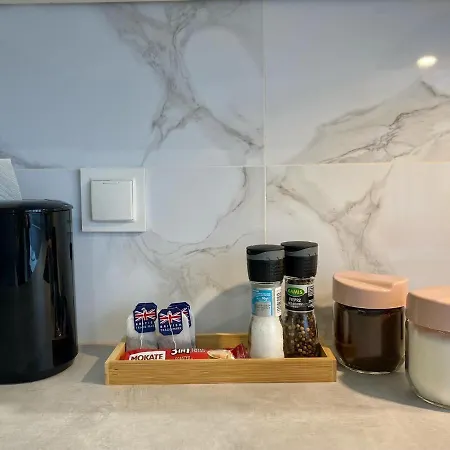 Enes Legnicka Street A 公寓